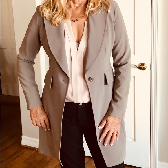 St. John Jackets & Blazers - StJohn Coat Perfect Topper to any Outfit NWT $FIRM